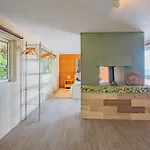 Prázdninový dům Flores Garden Retreat *