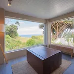 Flores Garden Retreat