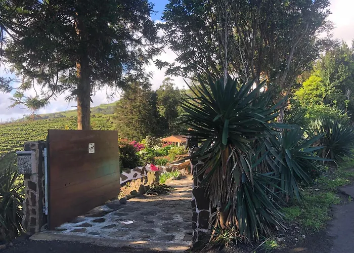 Flores Garden Retreat