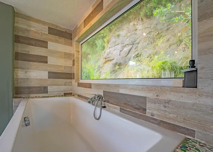 Flores Garden Retreat Дом отдыха Санта-Круш-даш-Флориш