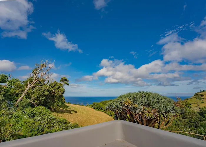 Flores Garden Retreat Санта-Круш-даш-Флориш