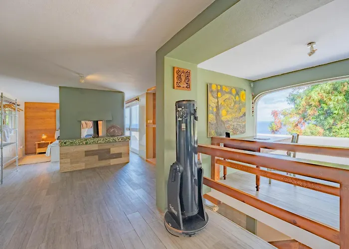 Flores Garden Retreat