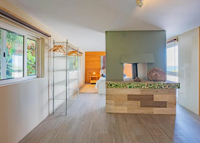 Дом отдыха Flores Garden Retreat *