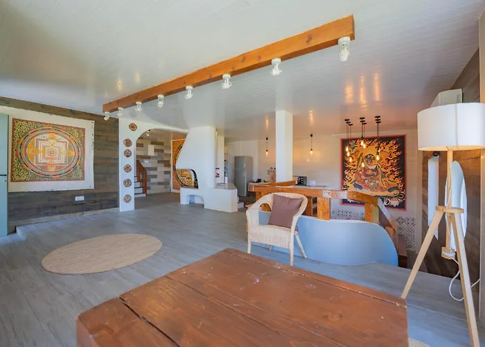 Дом отдыха Flores Garden Retreat