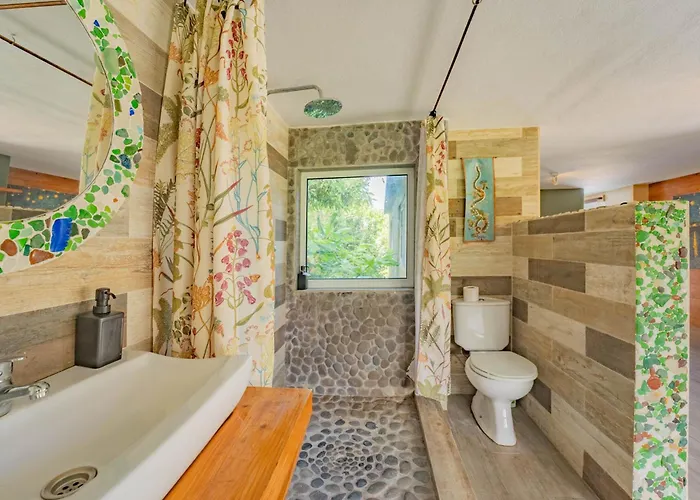 Дом отдыха Flores Garden Retreat Санта-Круш-даш-Флориш