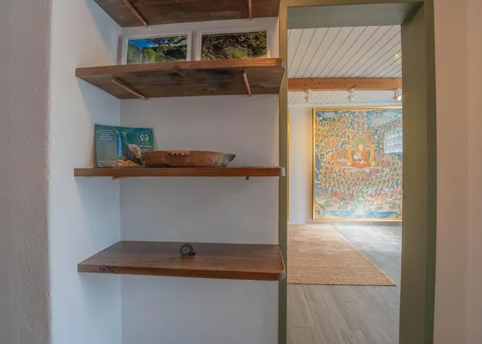 Flores Garden Retreat