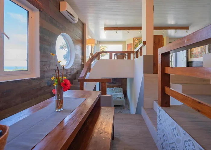 Дом отдыха Flores Garden Retreat