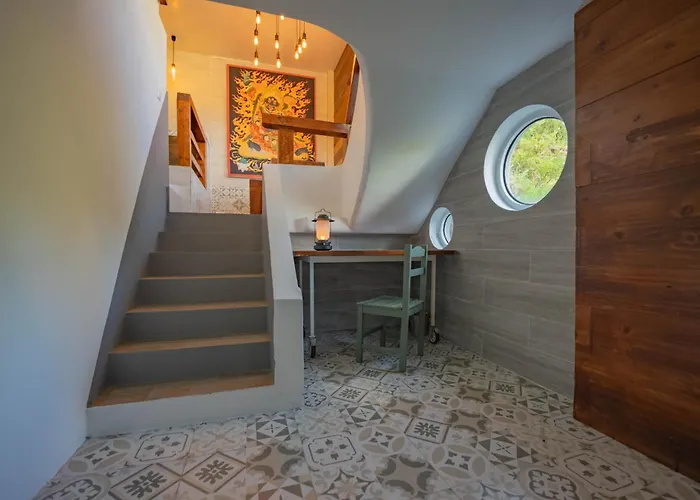 Flores Garden Retreat Дом отдыха *