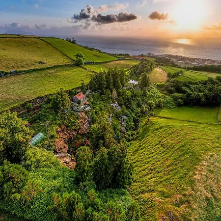 Flores Garden Retreat Nyaraló Santa Cruz das Flores