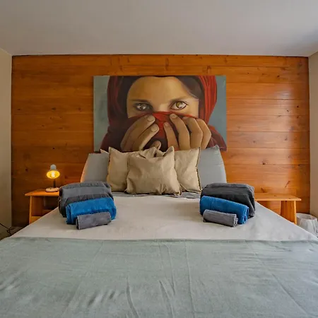 בית נופש Flores Garden Retreat