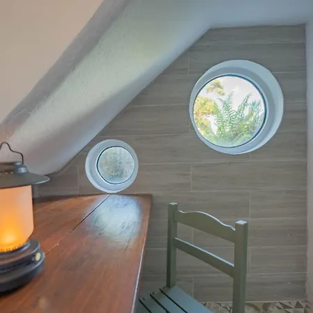 Flores Garden Retreat סנטה קרוז דאס פלורס