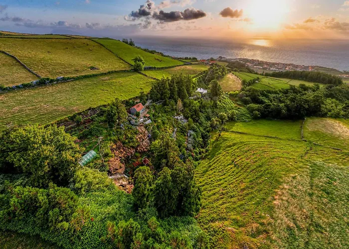 Flores Garden Retreat 펜션 산타 크루즈 다스 플로레스