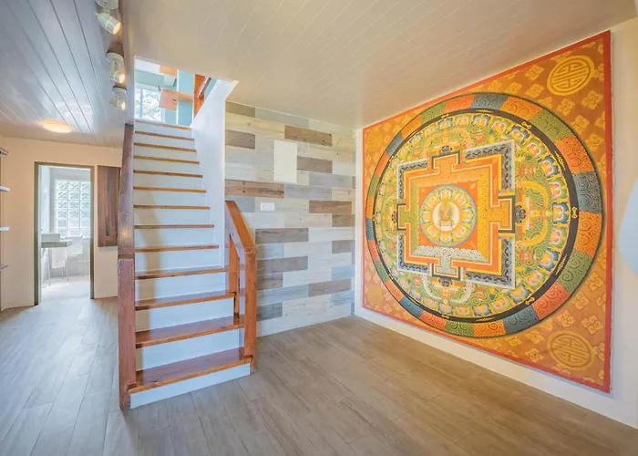 Flores Garden Retreat *