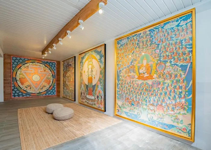 Flores Garden Retreat *