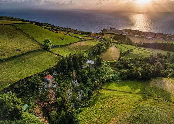 Flores Garden Retreat * 산타 크루즈 다스 플로레스